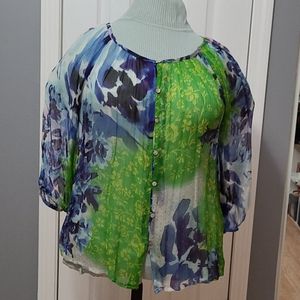 Casual studio blouse